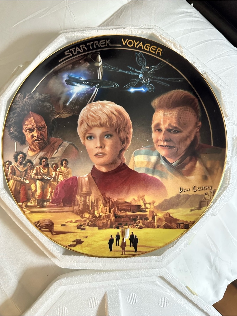 New Beginnings from the Star Trek: Voyager Plate Collection
